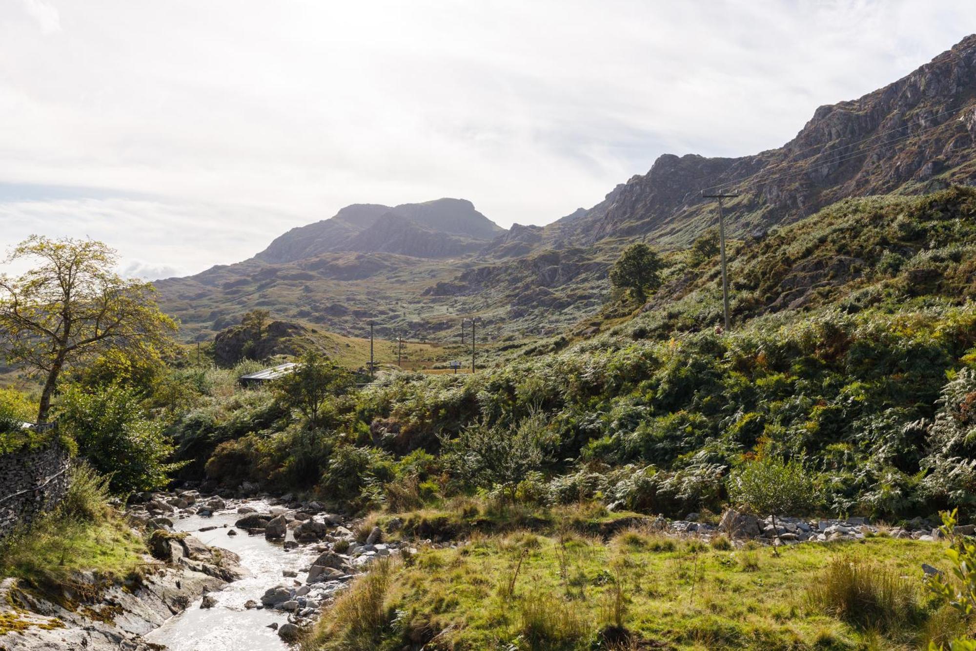 Cosy, 2-bedroom Snowdonia Mountain Retreat * Tanygrisiau
