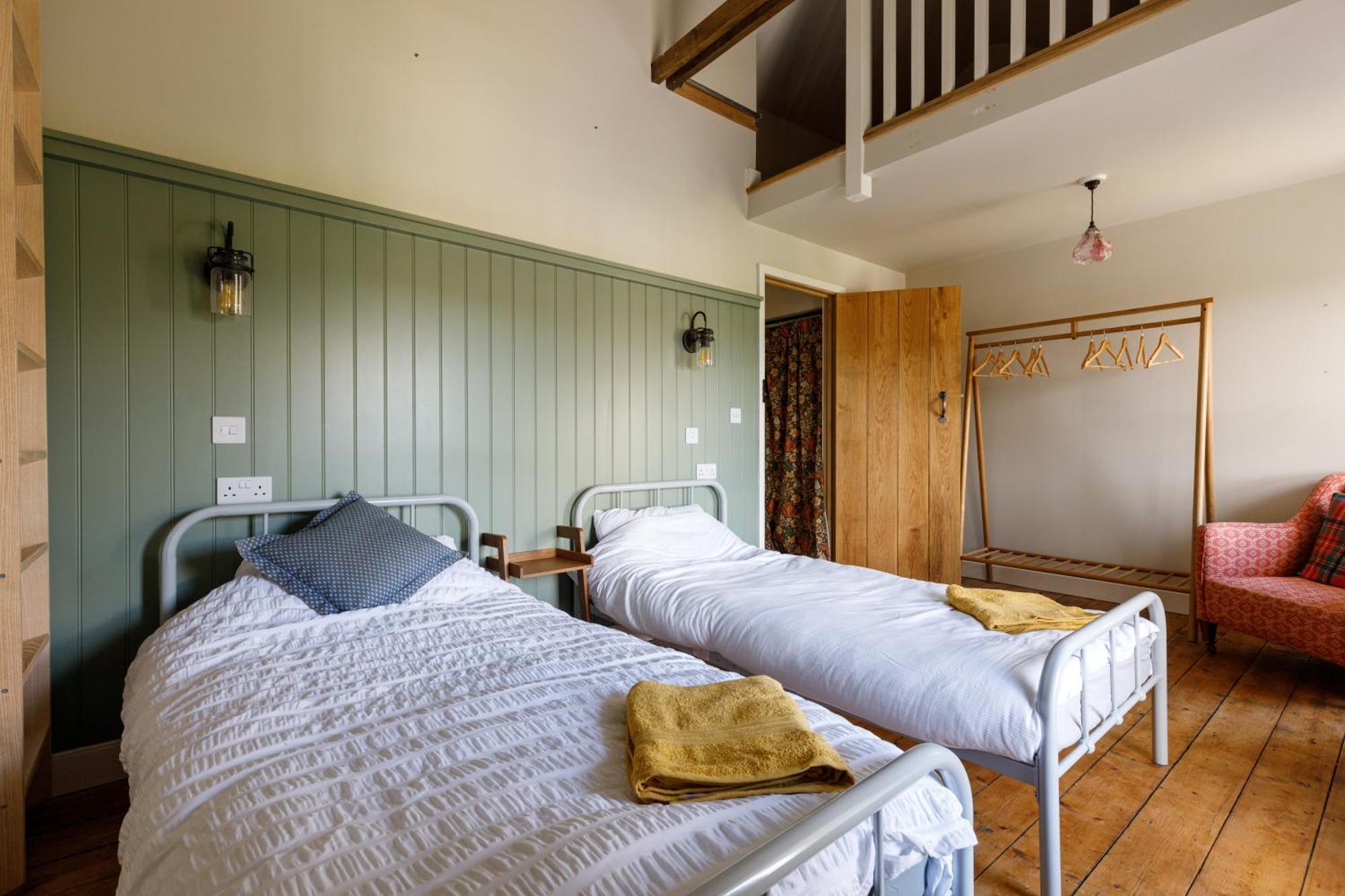 Cosy, 2-bedroom Snowdonia Mountain Retreat *